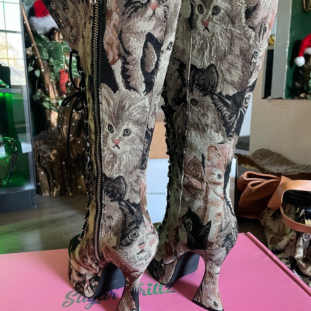 Sugar Thrillz Cat Print knee high lace up boots - Picture 5 of 11
